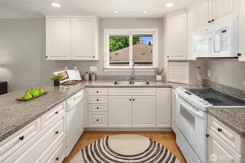 9712 SE 41st Mercer Island WA 98040