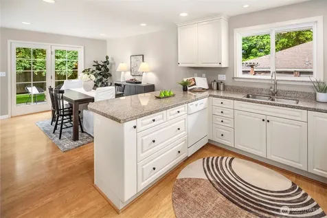 9712 SE 41st Mercer Island WA 98040