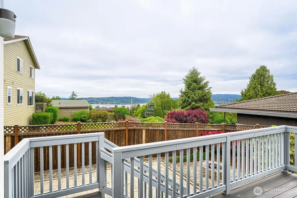 7426 S 114th Street Seattle WA 98178