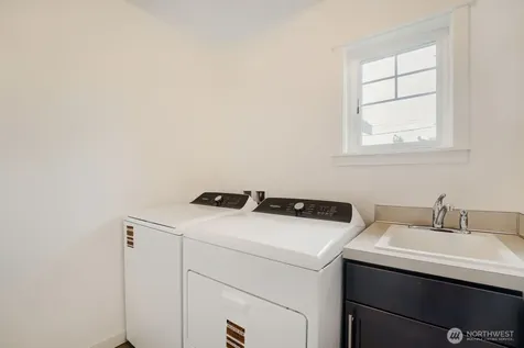 7426 S 114th Street Seattle WA 98178