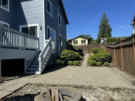 7426 S 114th Street Seattle WA 98178