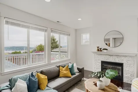 7426 S 114th Street Seattle WA 98178