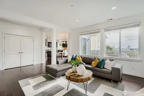 7426 S 114th Street Seattle WA 98178