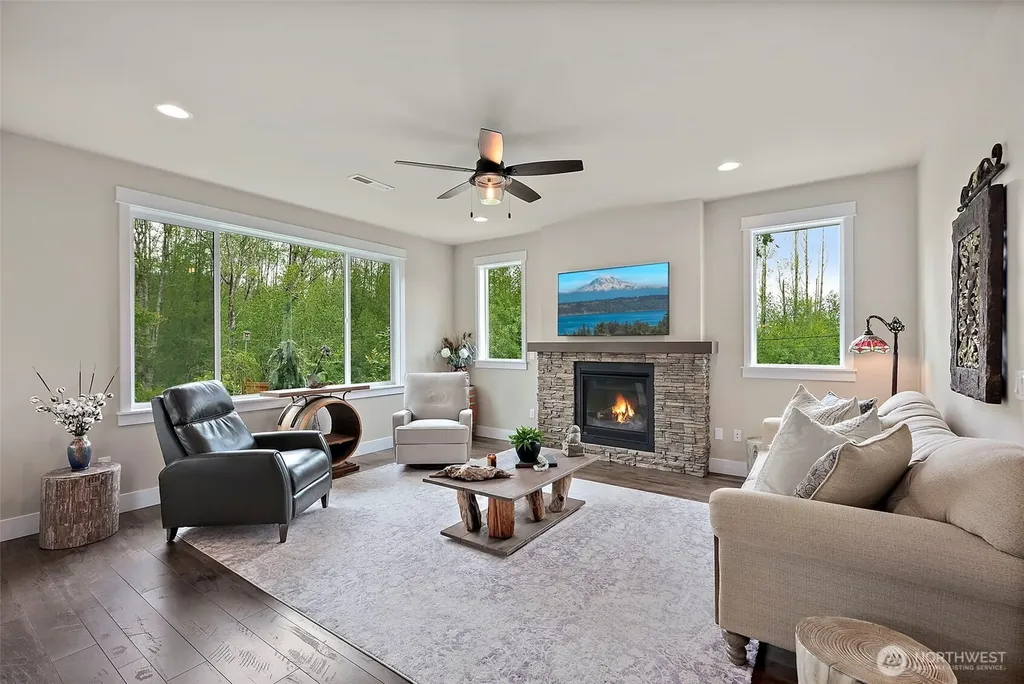 18581 Alpita Court NE Poulsbo WA 98370