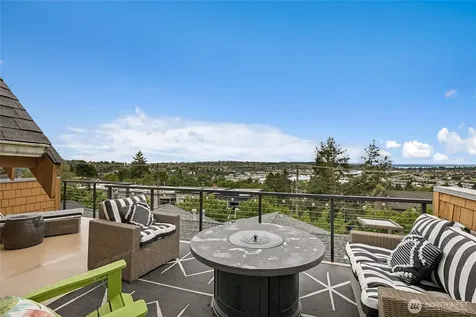 4318 Greenwood Avenue N Seattle WA 98103