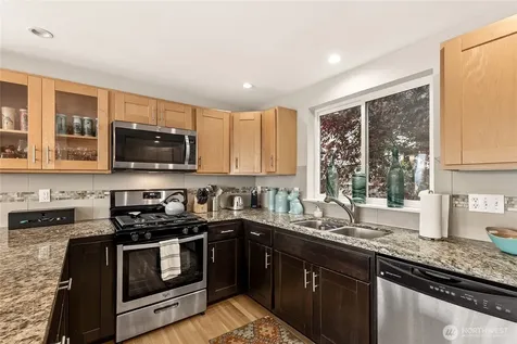 4318 Greenwood Avenue N Seattle WA 98103