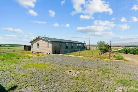 1351 Nass Road Granger WA 98932