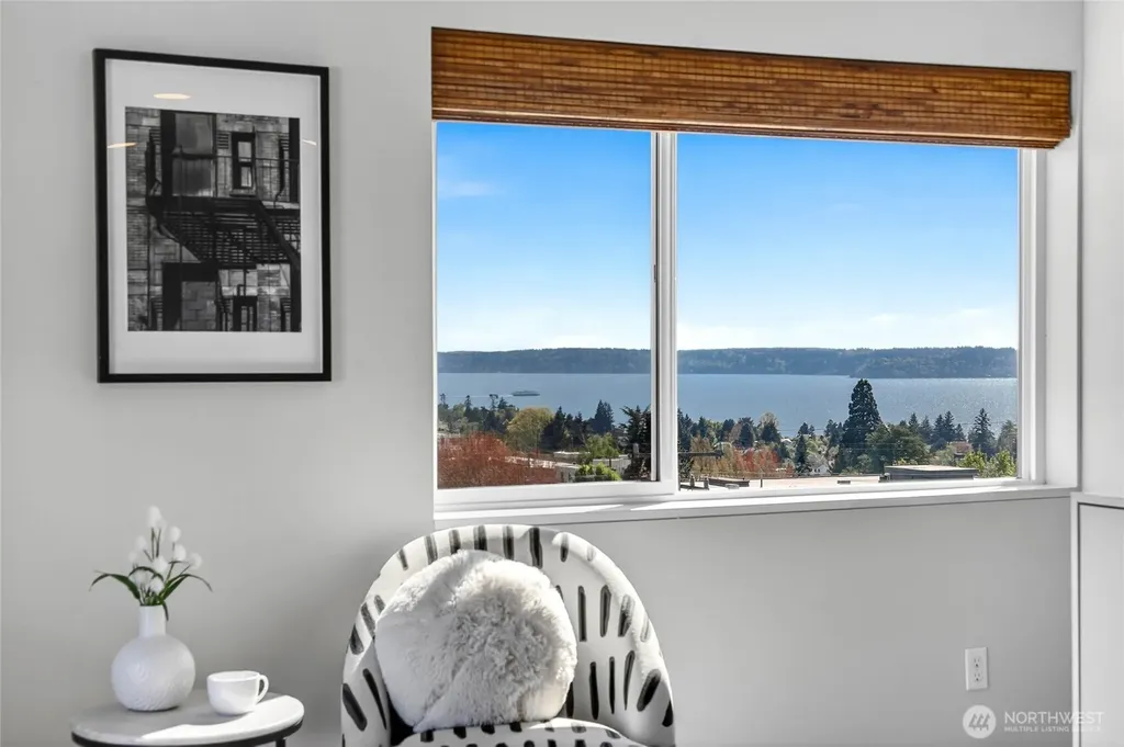 4153 California Avenue SW Seattle WA 98116