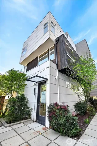 4153 California Avenue SW Seattle WA 98116