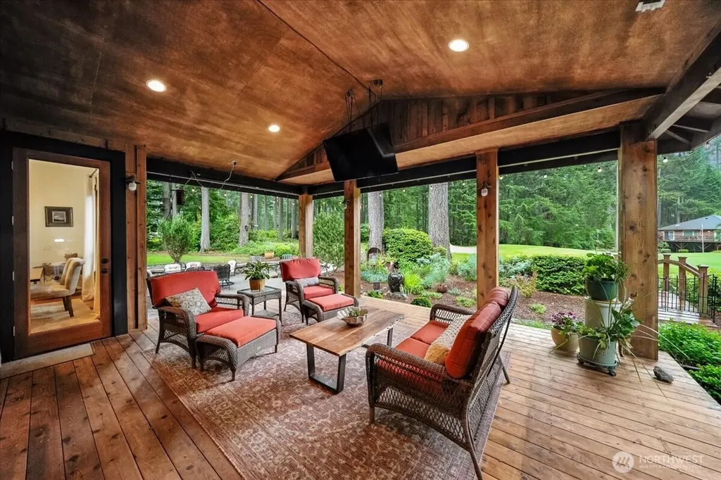 10507 Pioneer Drive Anderson Island WA 98303
