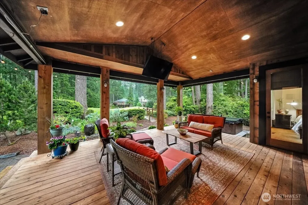 10507 Pioneer Drive Anderson Island WA 98303