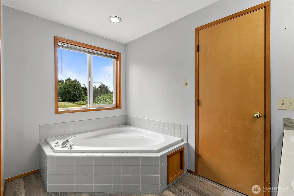 5408 123rd Avenue E Edgewood WA 98372