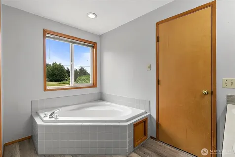 5408 123rd Avenue E Edgewood WA 98372