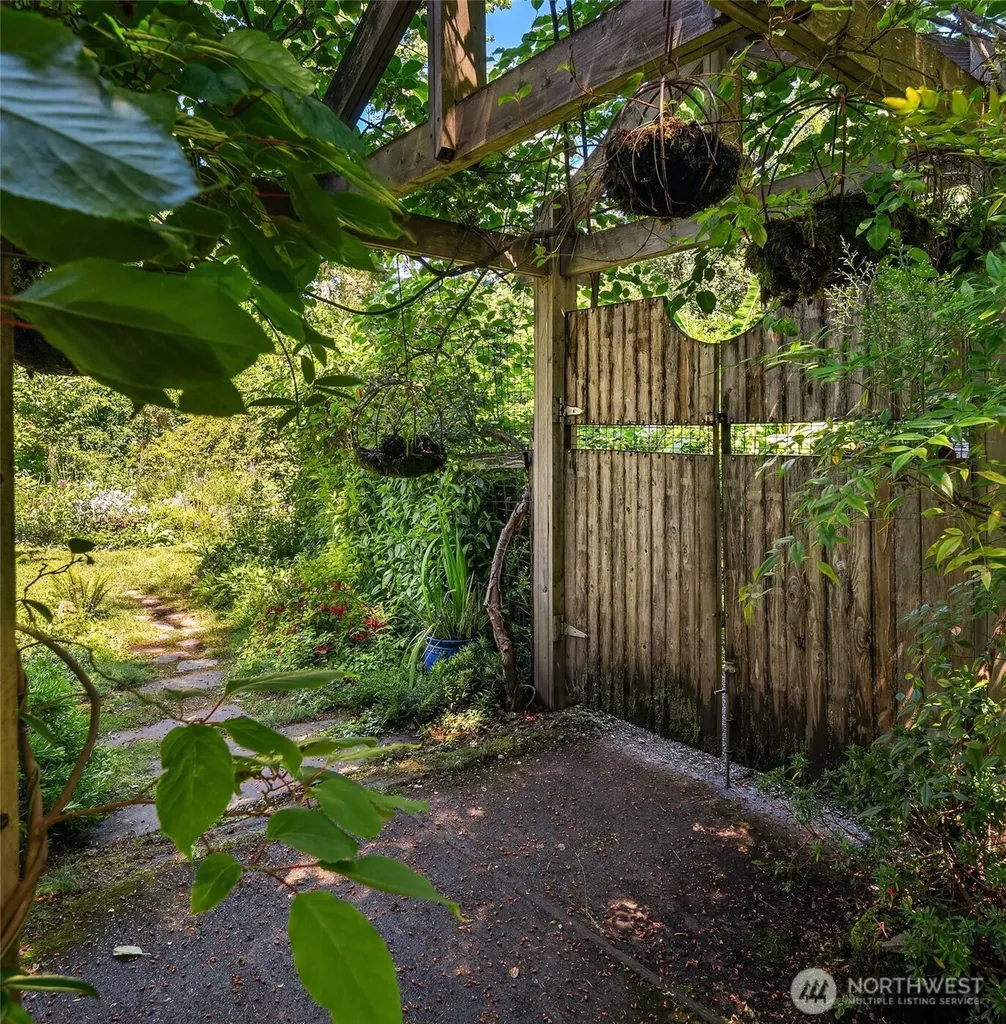 12032 Vashon Highway SW Vashon WA 98070