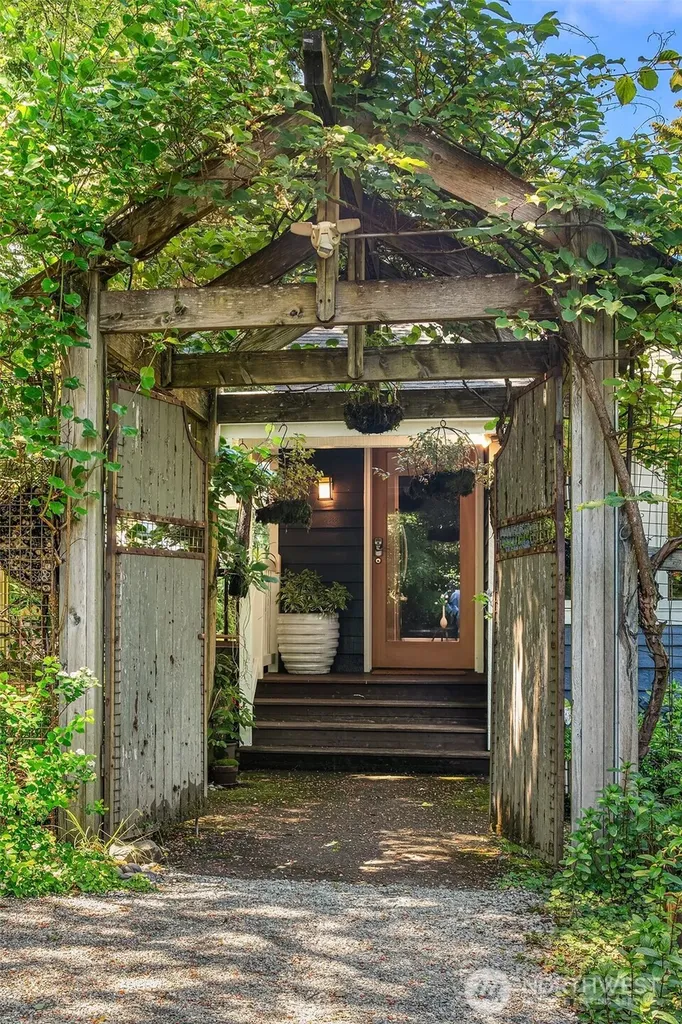 12032 Vashon Highway SW Vashon WA 98070