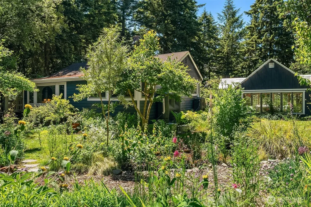 12032 Vashon Highway SW Vashon WA 98070