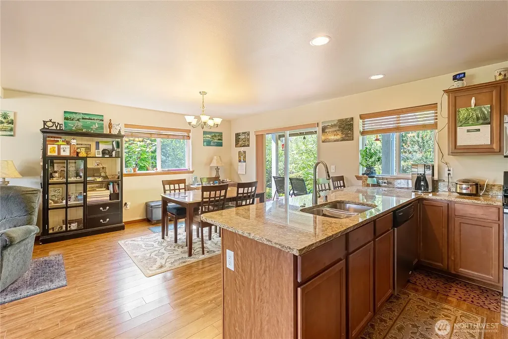 4610 Elmwood Drive Blaine WA 98230