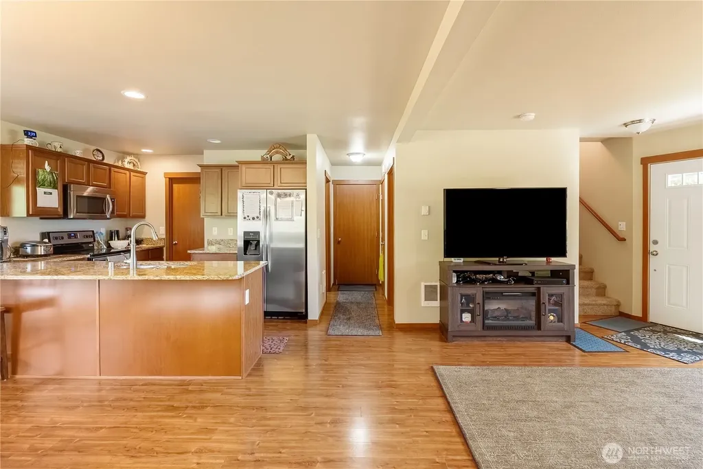 4610 Elmwood Drive Blaine WA 98230