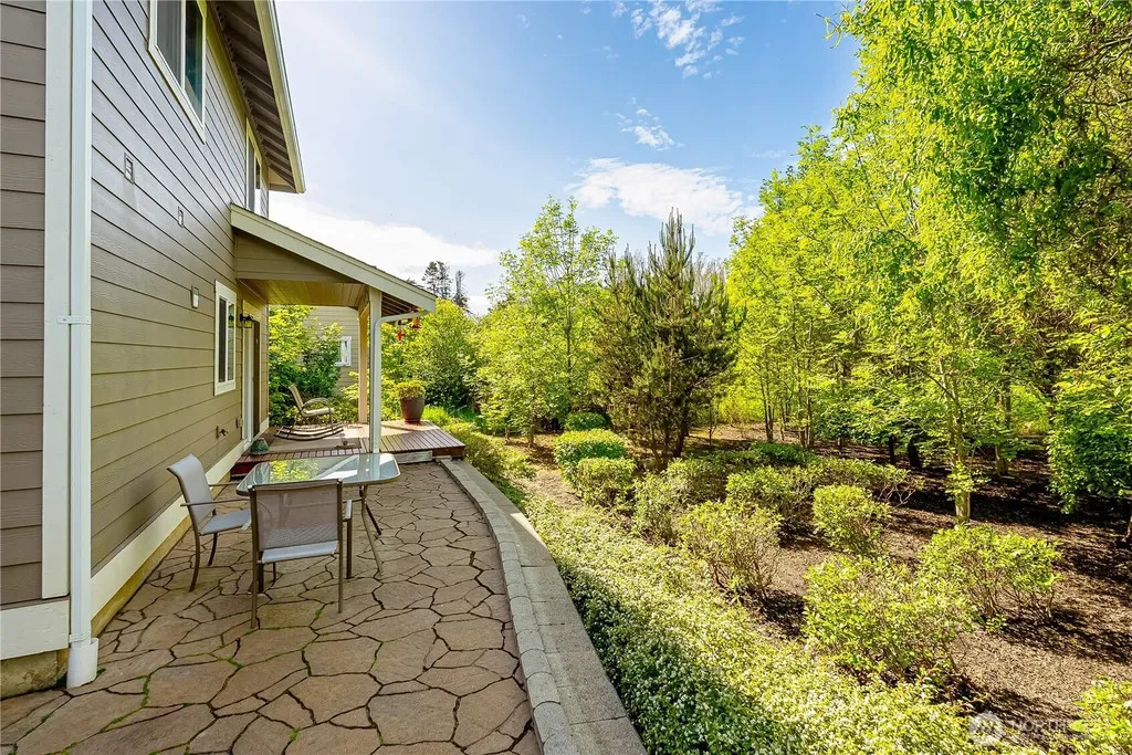 4610 Elmwood Drive Blaine WA 98230