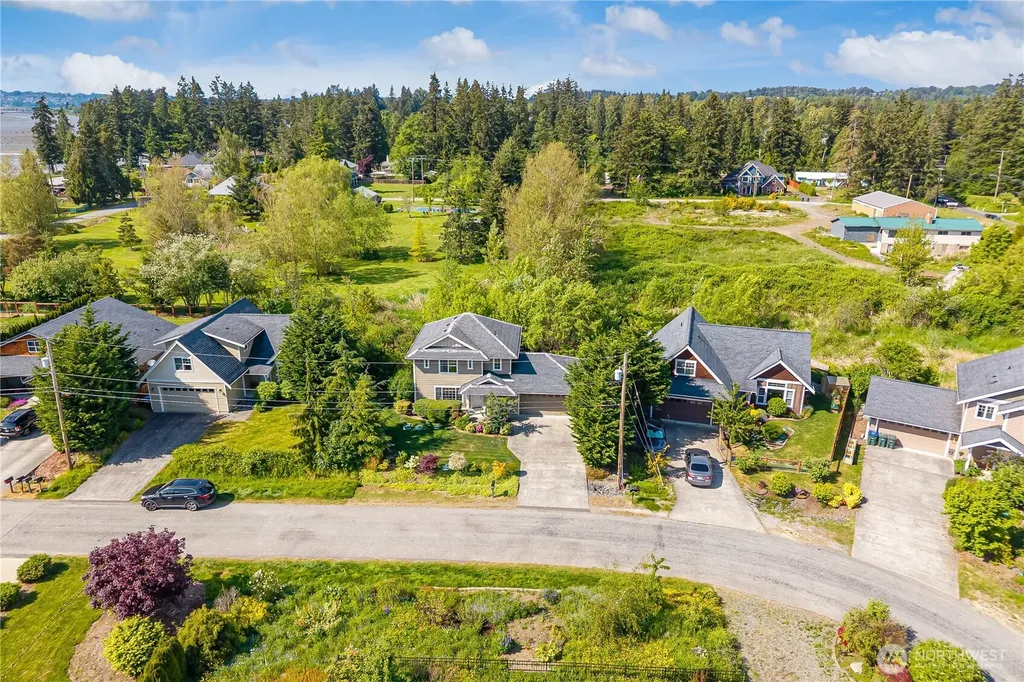4610 Elmwood Drive Blaine WA 98230