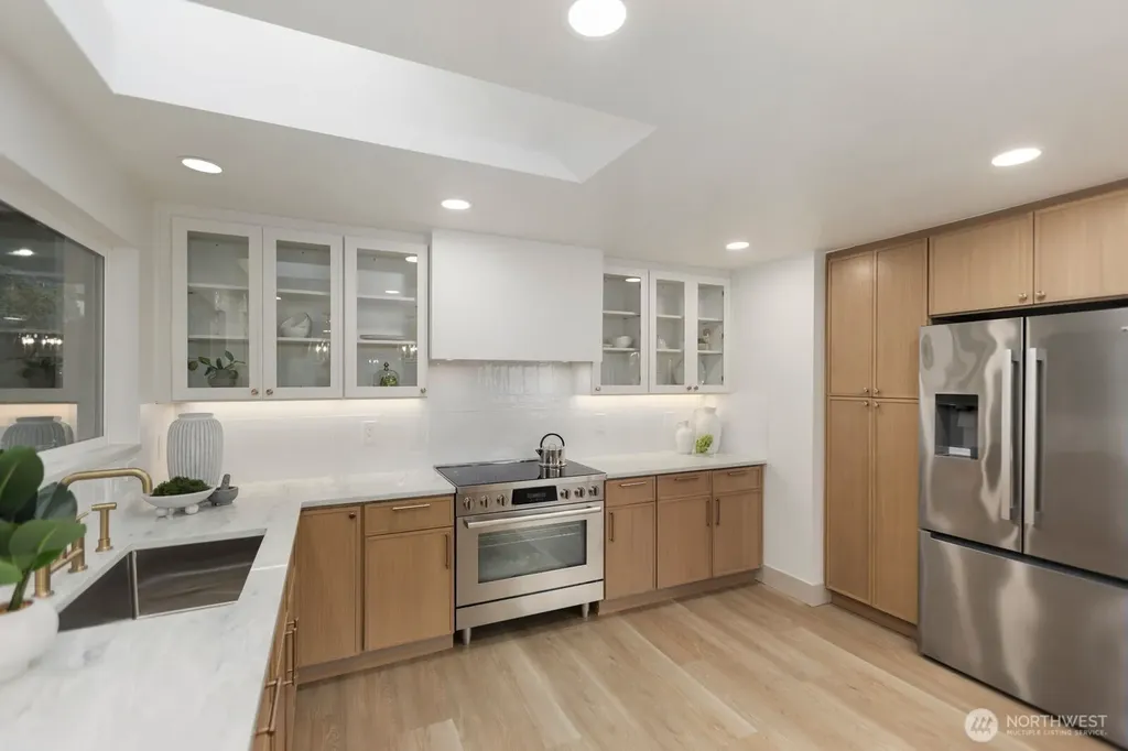 16858 76th Avenue W Edmonds WA 98026