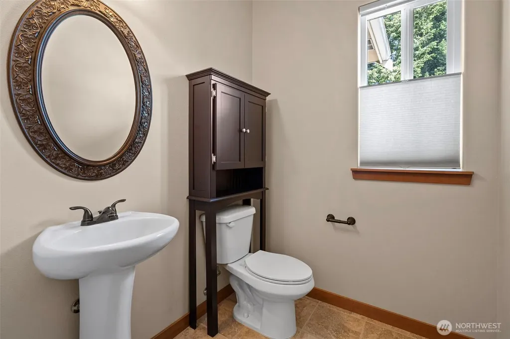 6243 Sunrise Beach Road NW Olympia WA 98502