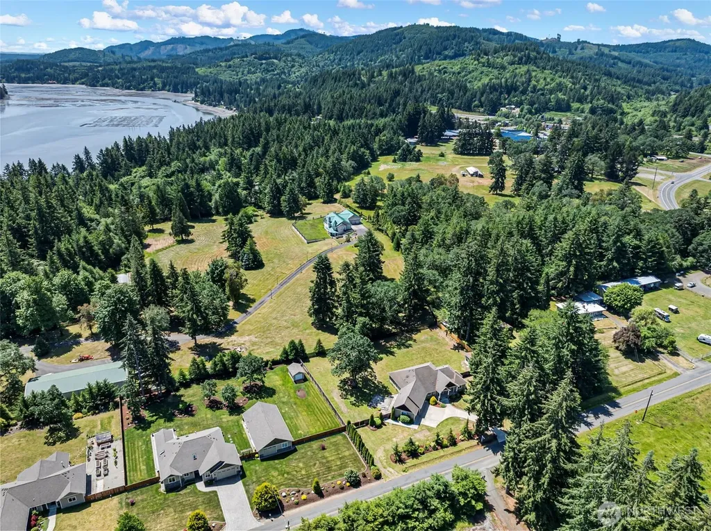 6243 Sunrise Beach Road NW Olympia WA 98502