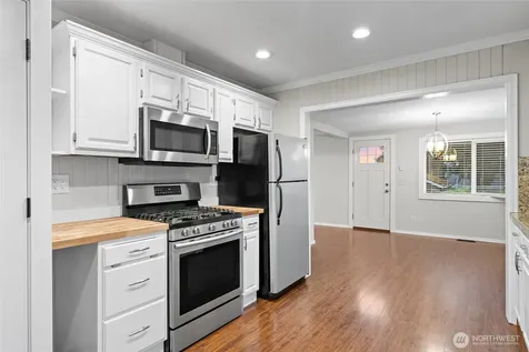 918 Maple Street Everett WA 98201