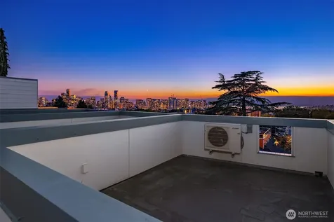 633 13th Avenue E Seattle WA 98102