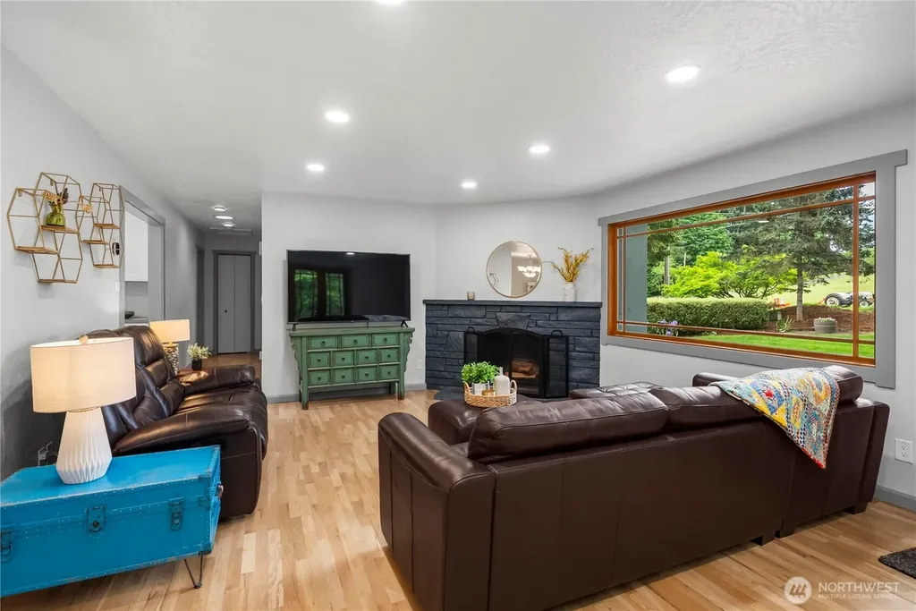 9112 82nd Avenue NW Gig Harbor WA 98332