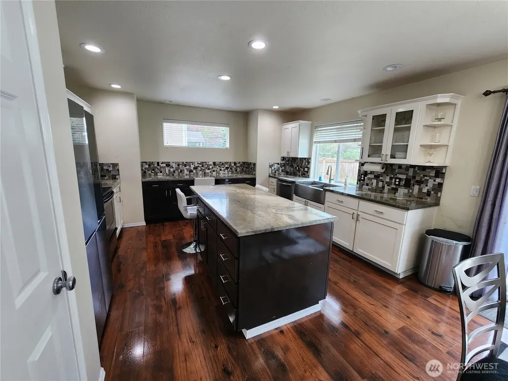 3021 70th Way SW Tumwater WA 98512
