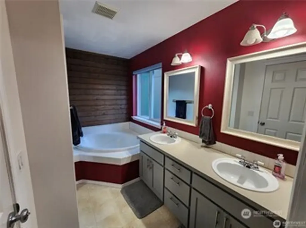 3021 70th Way SW Tumwater WA 98512