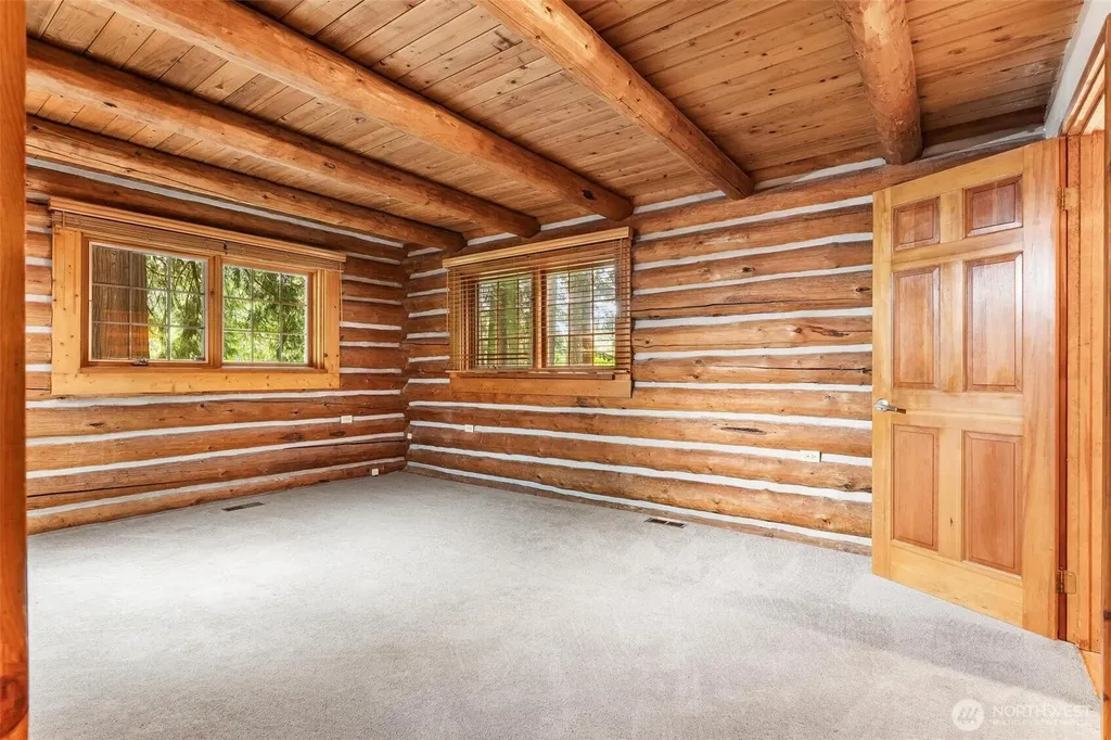 19125 233rd Avenue NE Woodinville WA 98077
