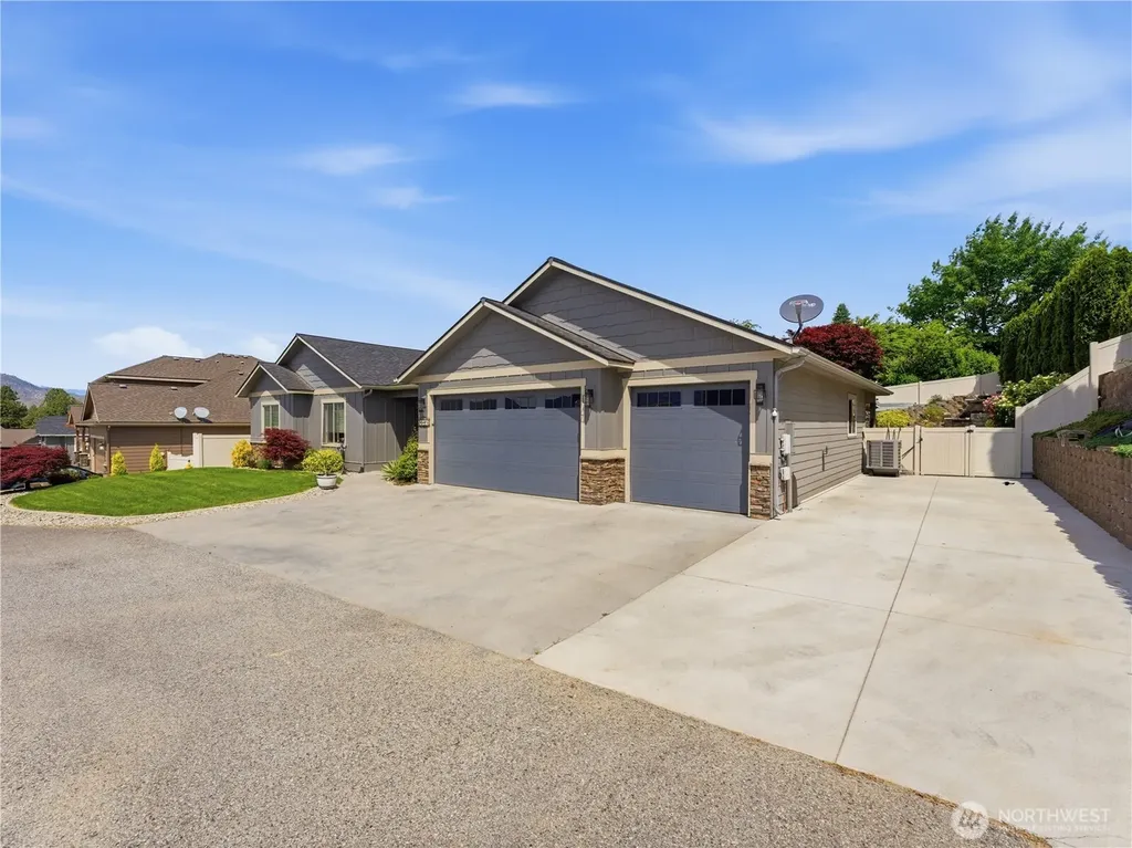 304 Stoneridge Drive East Wenatchee WA 98802