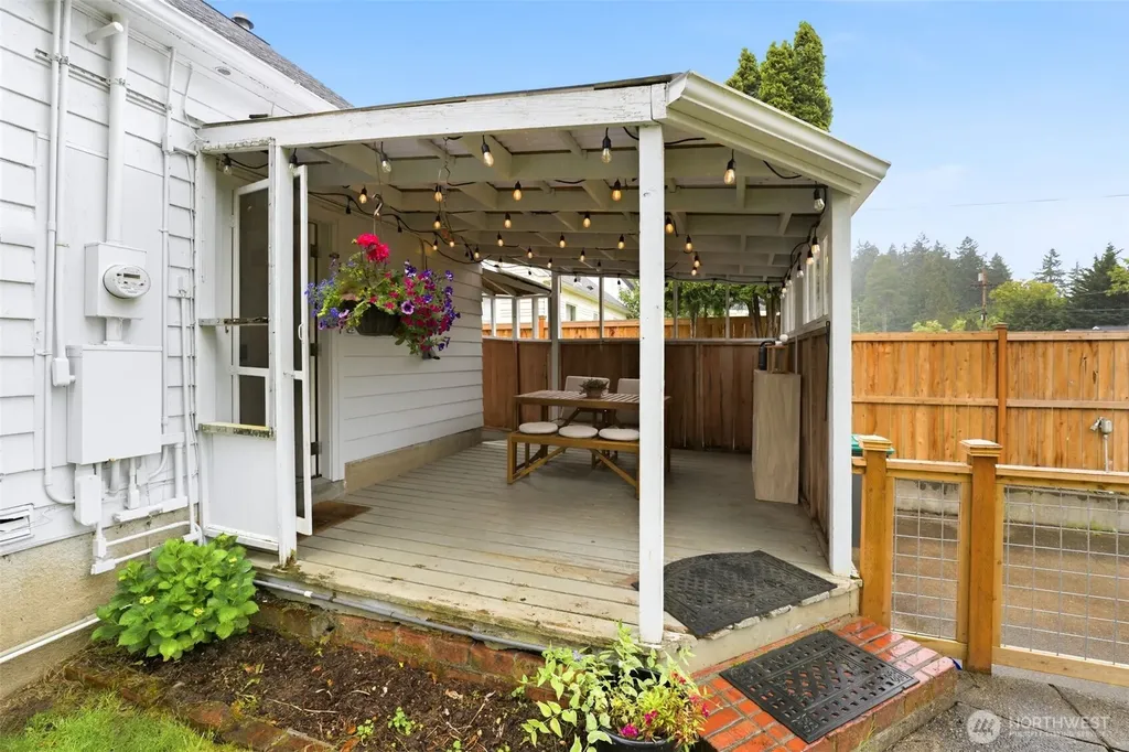 649 Times Avenue Bremerton WA 98312