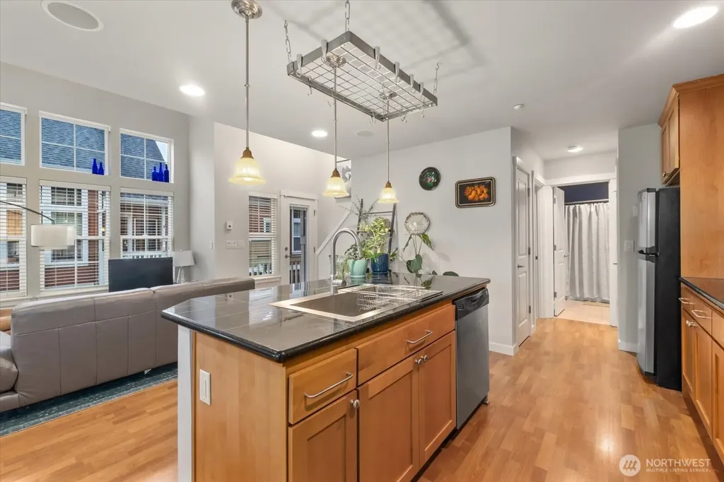 5912 31st Avenue SW Seattle WA 98126