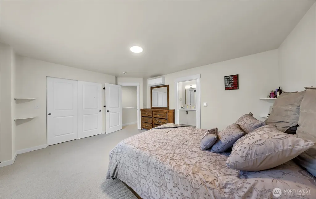 4228 Braeburn Lane Bellingham WA 98226