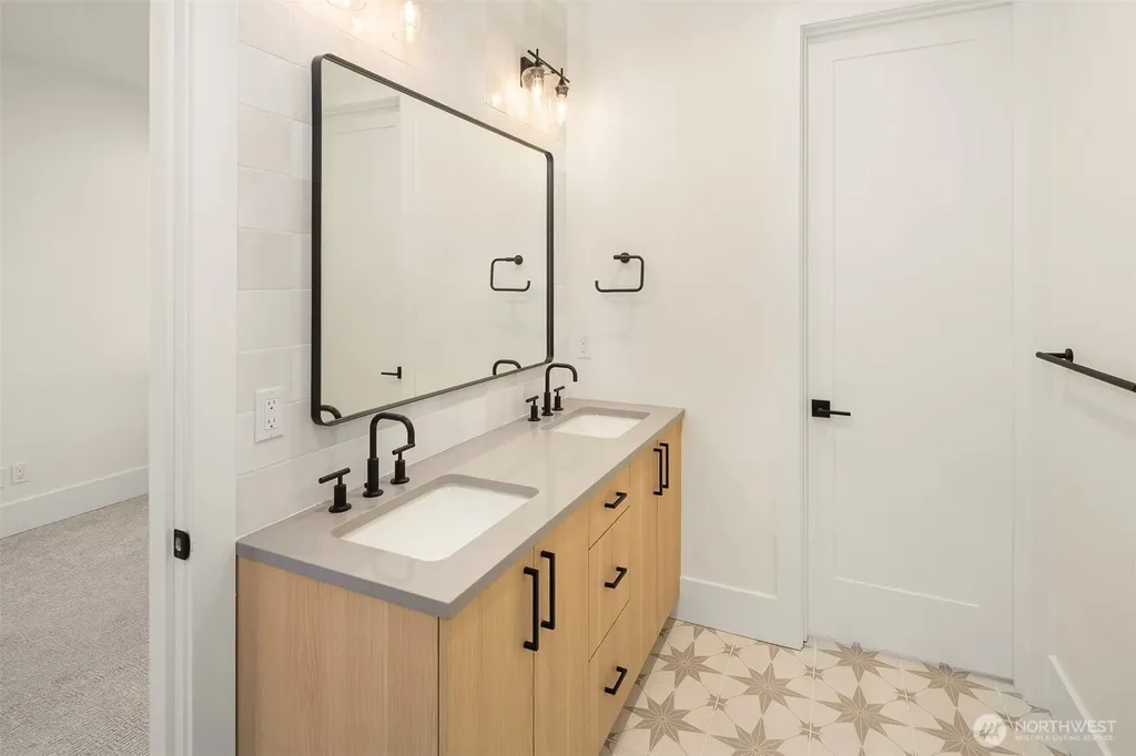 11327 113th Place NE Kirkland WA 98033