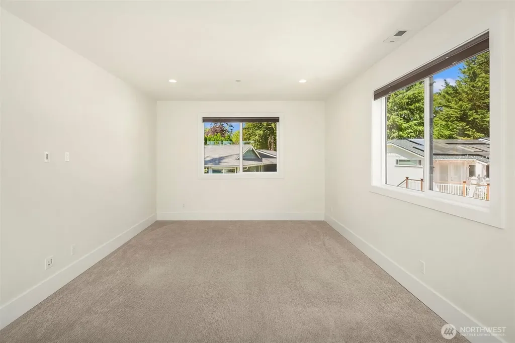 11327 113th Place NE Kirkland WA 98033