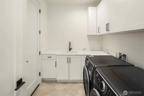 11327 113th Place NE Kirkland WA 98033