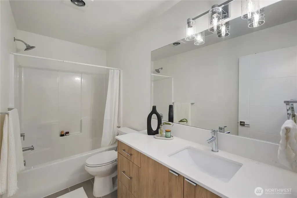12002 31st Avenue NE Seattle WA 98125