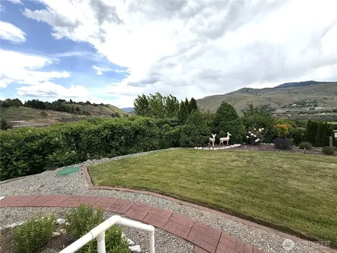 1634 Sunset Drive Wenatchee WA 98801