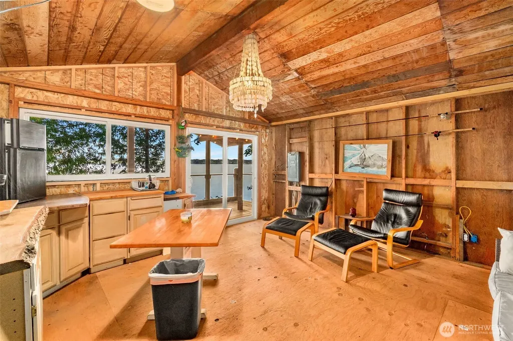 9524 Maple Beach Lane NW Olympia WA 98502