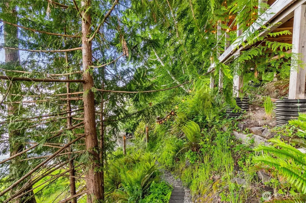 9524 Maple Beach Lane NW Olympia WA 98502