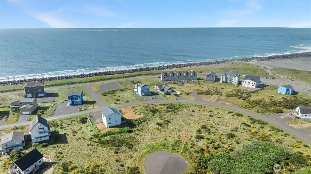 471 Hilo Court Ocean Shores WA 98569