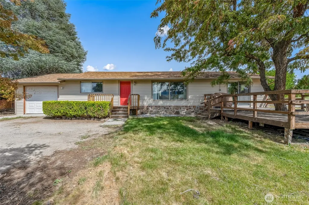 21 SW 31 Street East Wenatchee WA 98802