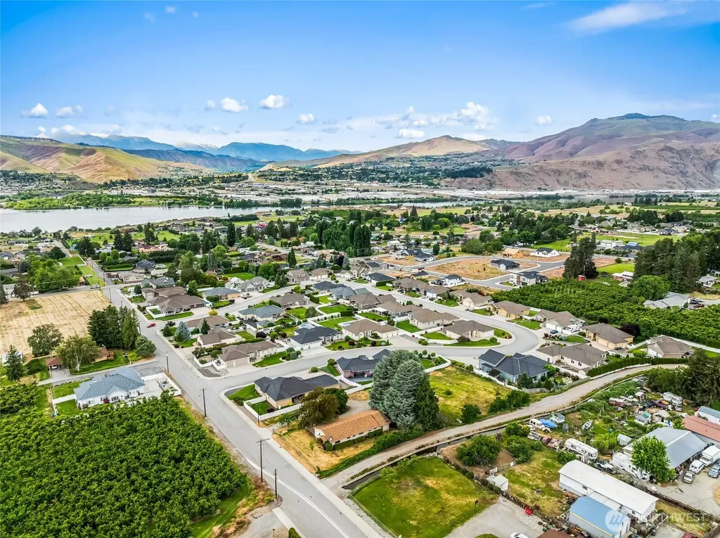 21 SW 31 Street East Wenatchee WA 98802