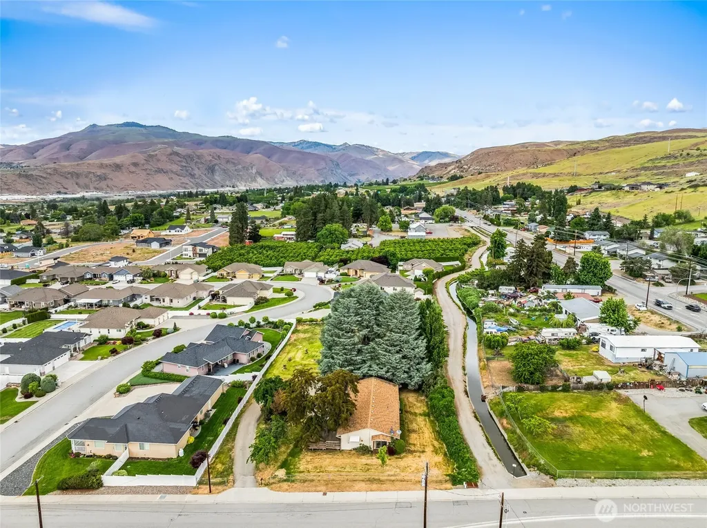 21 SW 31 Street East Wenatchee WA 98802