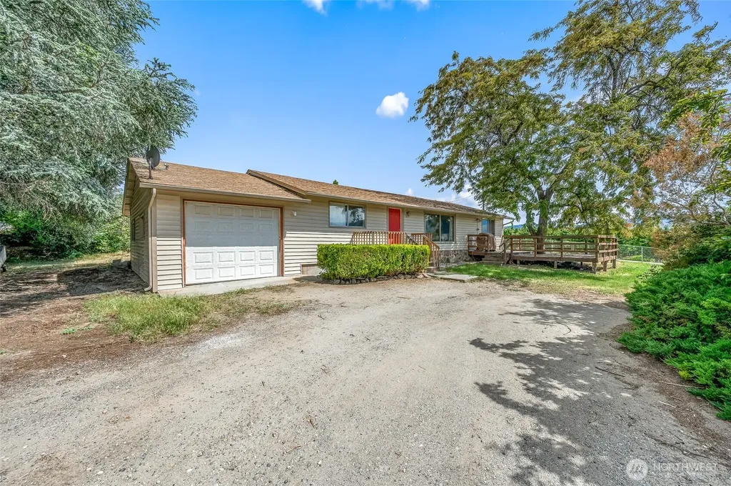 21 SW 31 Street East Wenatchee WA 98802