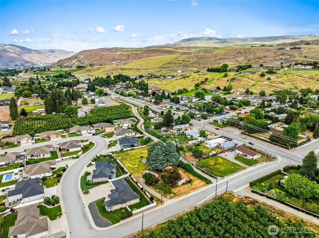 21 SW 31 Street East Wenatchee WA 98802